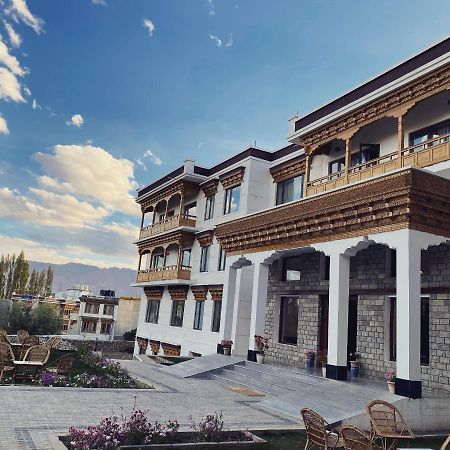 Hotel Holiday Ladakh Λεχ Εξωτερικό φωτογραφία