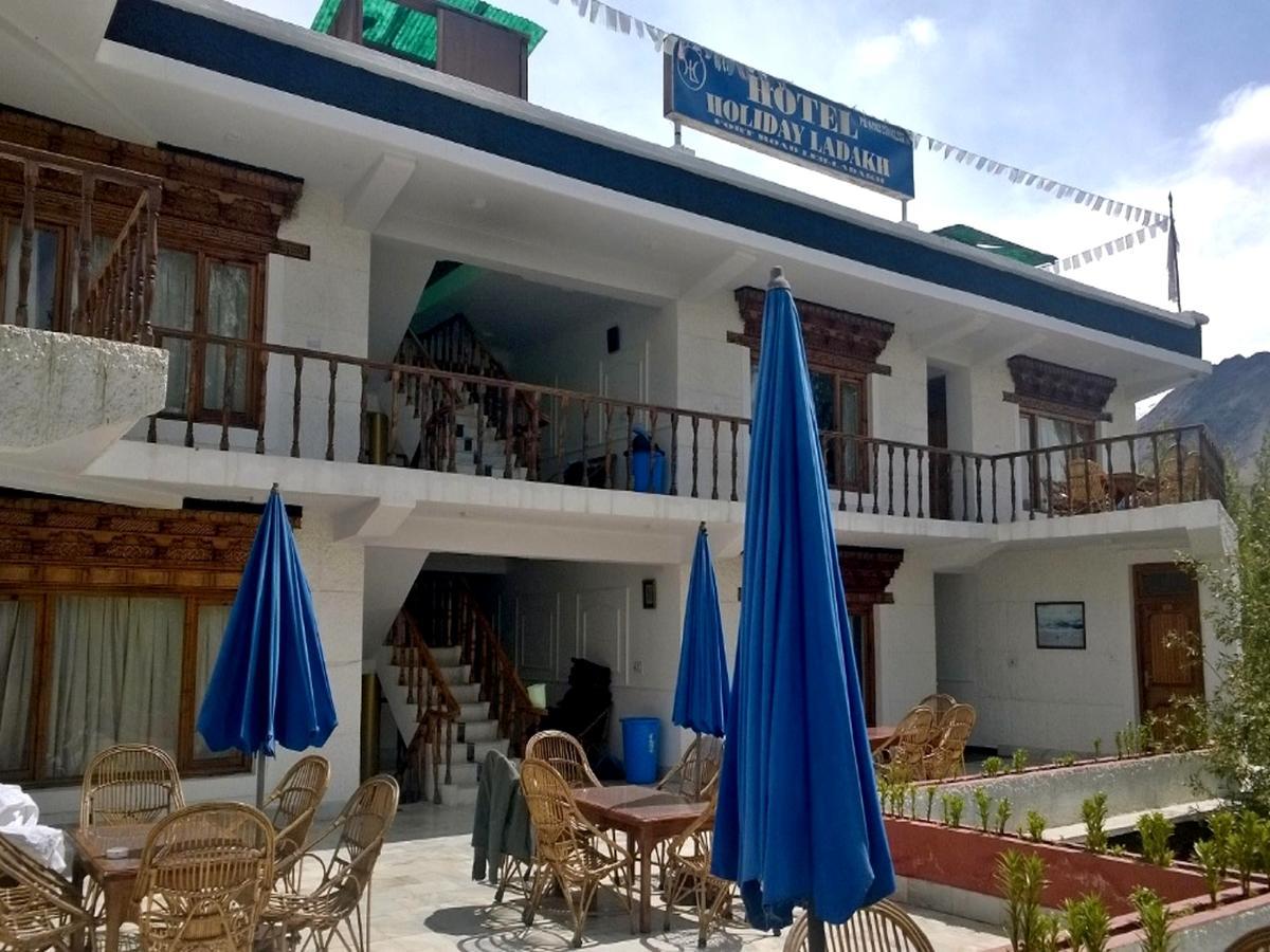 Hotel Holiday Ladakh Λεχ Εξωτερικό φωτογραφία